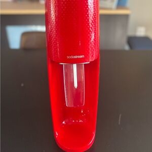 Vibrant Red Sparkling Water Maker